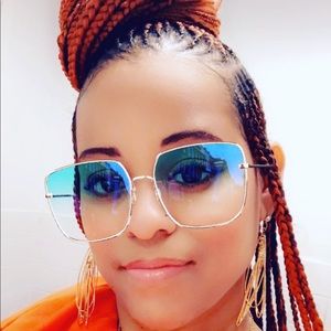 Meet your Posher, Janessa